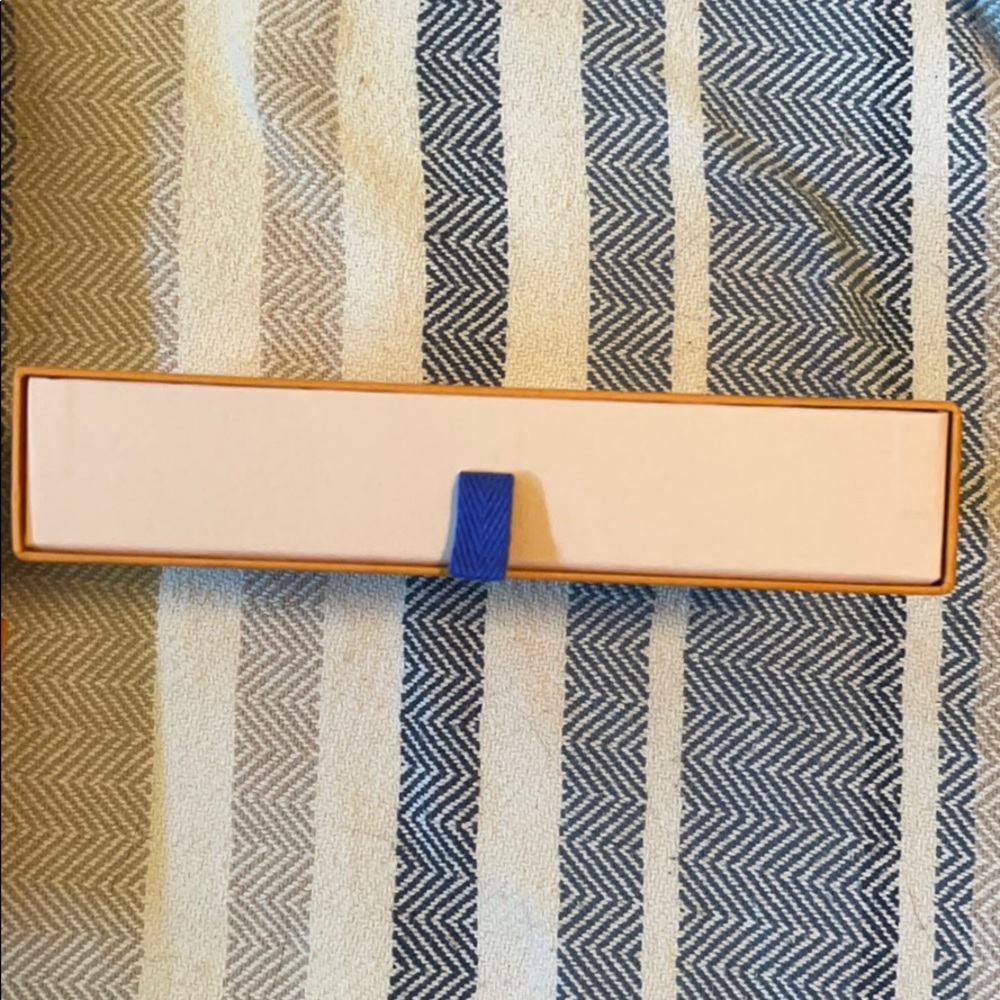 Louis Vuitton box - Picture 2 of 3